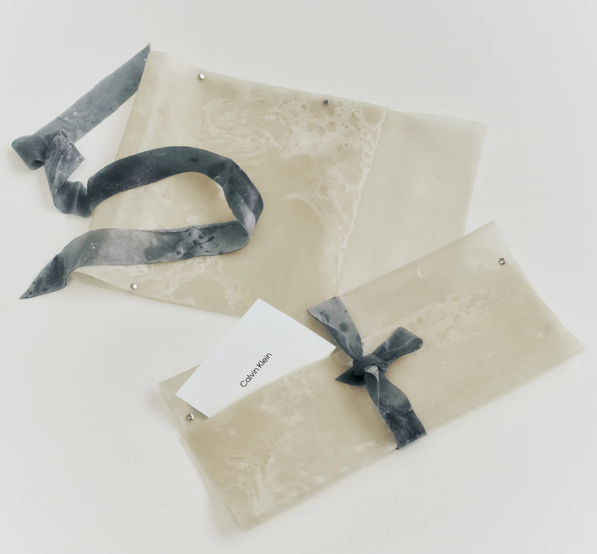 Calvin Klein - bio material packaging beauty